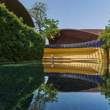 Roseate House New Delhi-3